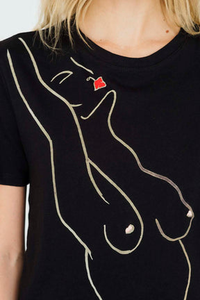 close up Paloma Tee in Black